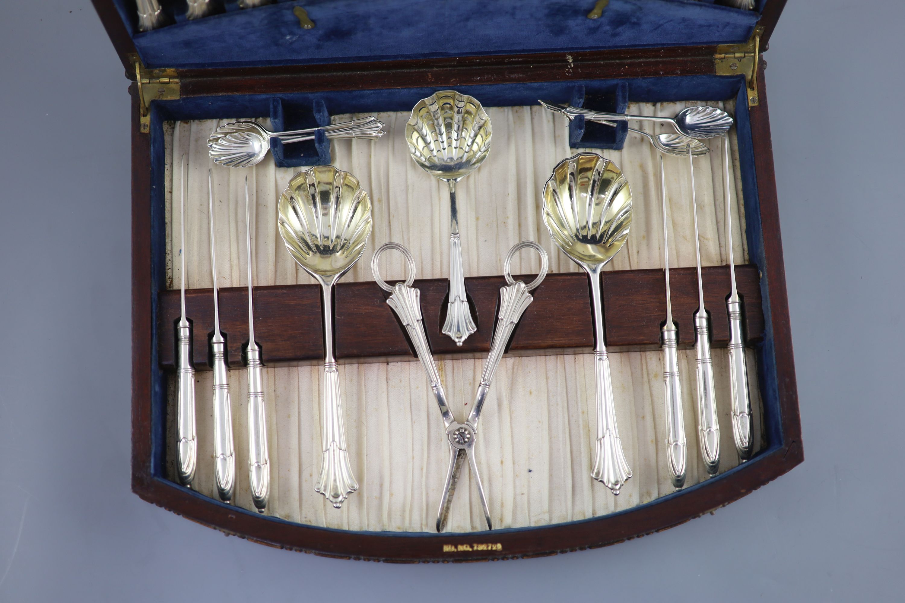 A late Victorian matched silver Onslow pattern dessert service, by Stephen Smith, William Hutton & Sons and Francis Higgins